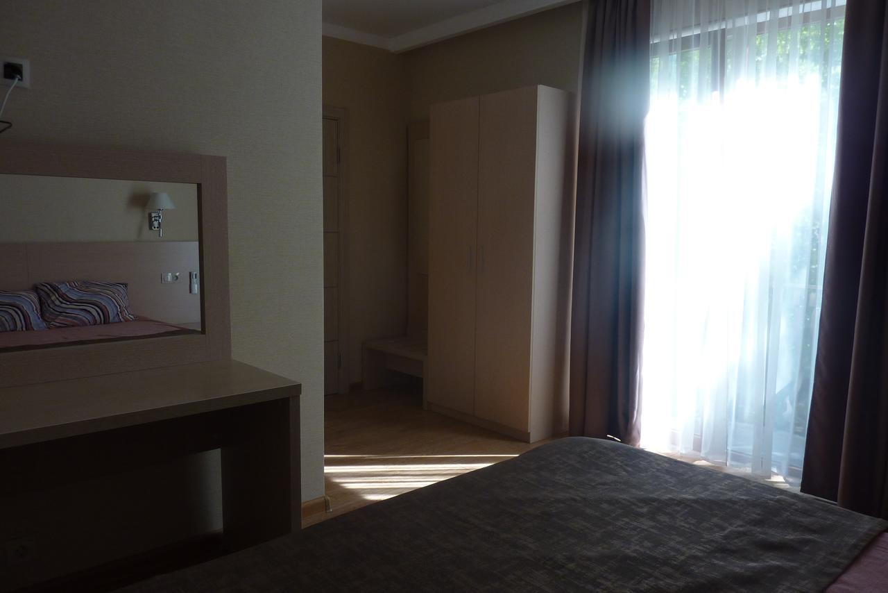 Guest House Letto ガグラ エクステリア 写真